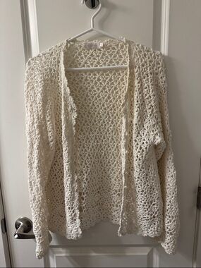 Modigliani Open-Front Crochet Style Cardigan Sweater in Off White w/ Buttons